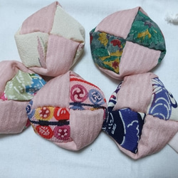 おばあちゃんが作った正絹お手玉8 お片付け袋付き 3枚目の画像