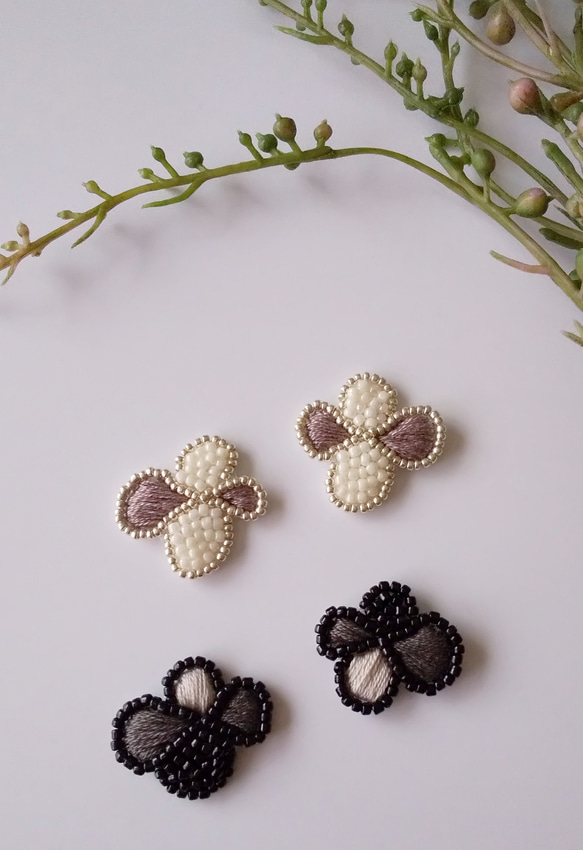 お花の刺繍～アシンメトリー ブラック 4枚目の画像