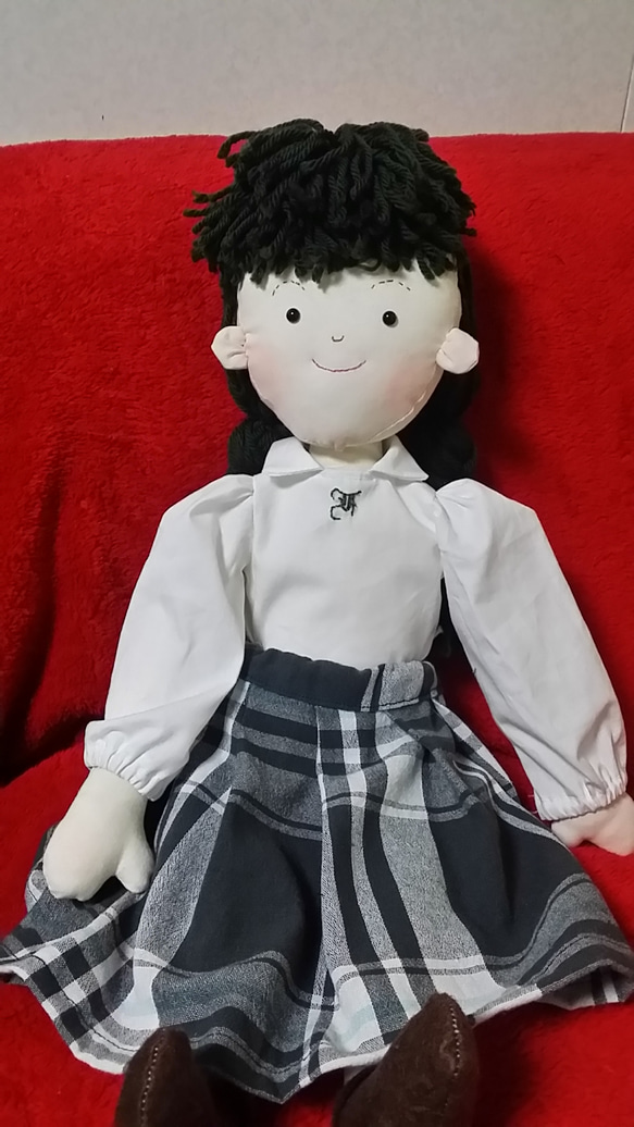 制服そっくり人形 3枚目の画像