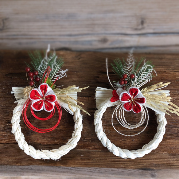 お正月飾り ミニしめ縄 つまみ細工の梅の花がモチーフに しめ縄