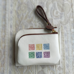 刺繍革財布 『Switch！』牛革（二つ折り財布）ホワイト 2枚目の画像