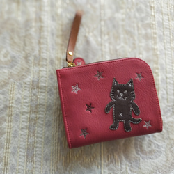 刺繡皮革錢包“ STARs＆cat”牛皮RED（兩折錢包）☆緊湊的L形拉鍊☆ 第5張的照片