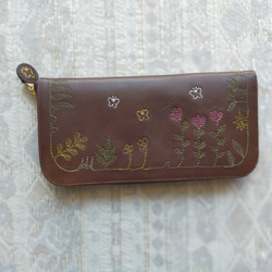 刺繍革財布『GARDEN』牛革BROWN（Slimラウンドファスナー型） 1枚目の画像