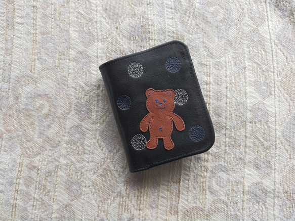 刺繍革財布『SHABON＆bear』BLACK（牛革）二つ折りミニ財布☆ 1枚目の画像