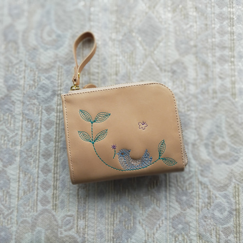 刺繍革財布 『幸せな青い鳥』牛ヌメナチュラル☆ 二つ折りミニ