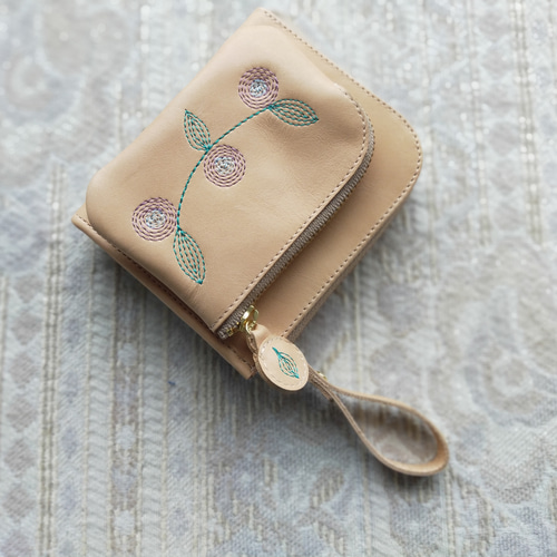 刺繍革財布 『幸せな青い鳥』牛ヌメナチュラル☆ 二つ折りミニ