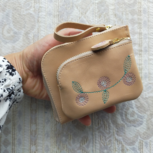 刺繍革財布 『幸せな青い鳥』牛ヌメナチュラル☆ 二つ折りミニ