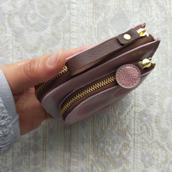 刺繍革財布 『SHABON & bear』 灰ピンク(牛革) 二つ折りミニ財布 8枚目の画像