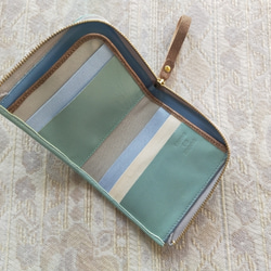 刺繍革財布『SHABON』ペールミントグリーン（ゴート革）◆二つ折りミニ財布◆ 3枚目の画像