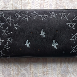 刺繍革財布『星空』牛革（ラウンドファスナー型）BLACK 1枚目の画像