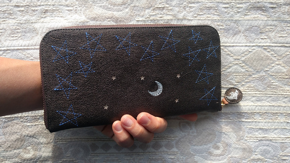 刺繡皮革錢包“星空”山羊皮（圓形拉鍊型）珍珠黑色 第5張的照片