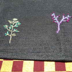 北欧風　森の手刺繍ランチョンマット　デニム風 2枚目の画像
