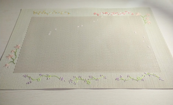 花の手刺繍ランチョンマット 4枚目の画像