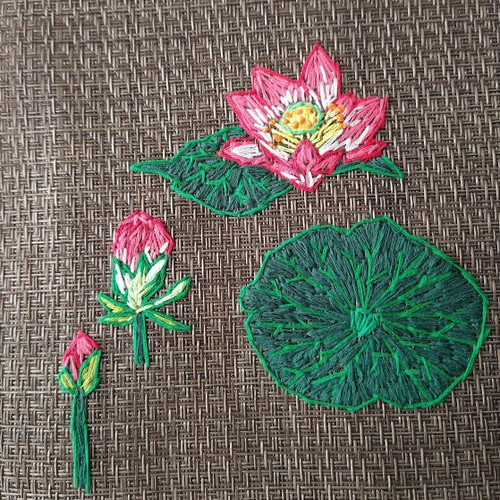 金ちゃんです　鳳凰花紋刺繍　ランチョンマット５点　^_^他２点 金ちゃんです　鳳凰花紋刺繍　ランチョンマット５点　^_^他２点