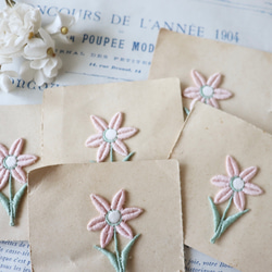 フランスの古いヴィンテージアップリケ・ピンクのお花 2枚目の画像