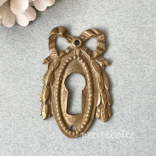 フランスのアンティーク鍵穴装飾プレート DIYパーツ petiteboite 通販
