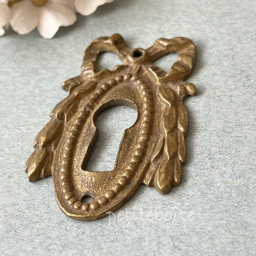 フランスのアンティーク鍵穴装飾プレート DIYパーツ petiteboite 通販