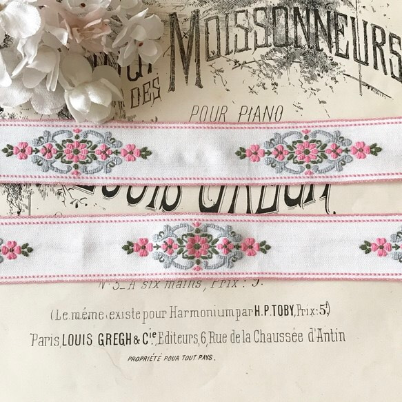 ヴィンテージ刺繍リボン・ピンクのお花模様88cm 3枚目の画像