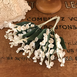 フランスの古い布花すずらんブーケ 2枚目の画像