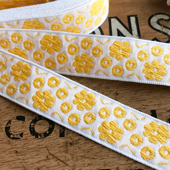 ヴィンテージ刺繍リボン・黄色お花とドット50cm 3枚目の画像