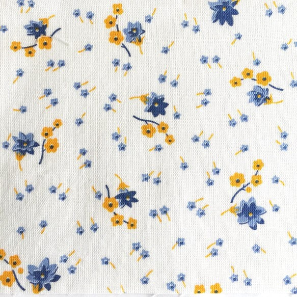 フランスのアンティーク布・白にブルーと黄色のお花 1枚目の画像