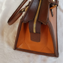 【受注制作】ヌメ革のバッグ2021モデル（キャメル+こげ茶色、その他各色組み合わせ） 3枚目の画像