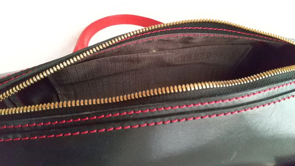 Ch様ご注文のバッグ（直径１２ｃｍ、黒＆赤色） 6枚目の画像