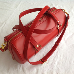 【受注制作】直径１４ｃｍヌメ革円筒バッグ（赤色　&　各種色） 7枚目の画像