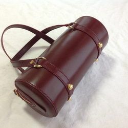 【受注制作】直径１２ｃｍヌメ革円筒バッグ（ショルダーベルト付き、各種色） 4枚目の画像