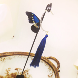 片翼のモルフォ蝶 イヤーフック 1枚目の画像