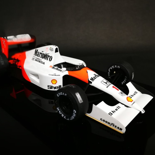 McLaren Honda 1/20モデルカー Amazon | エブロ 1/20 マクラーレン ホンダ MP4-30 日本 GP