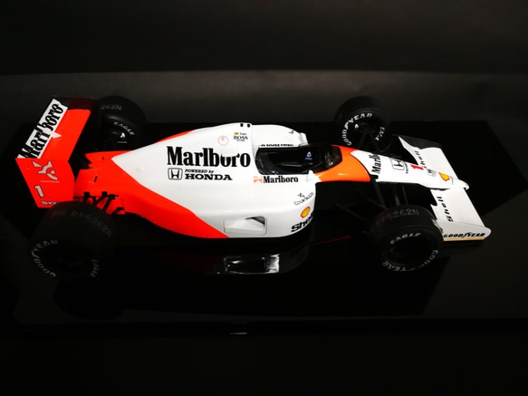 Mclaren HONDA MP4/6日本GP仕様　マクラーレンホンダ　レーシングカー　プラモデル 2枚目の画像