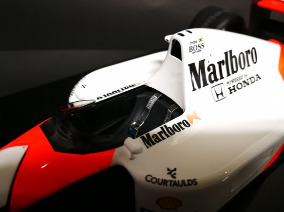 Mclaren HONDA MP4/6日本GP仕様　マクラーレンホンダ　レーシングカー　プラモデル 5枚目の画像