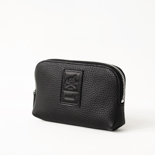 黒のレザーポーチ Cロゴ付き Mサイズ】Leather Pouch Excela Zip エクセラファスナー使用