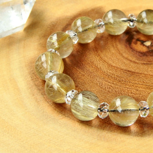 ☆強力な魔除けの石☆…☆ゴールドルチルクォーツ12㎜&水晶☆…☆天然石