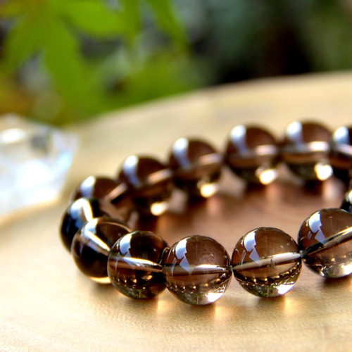 ☆西洋では魔除けの石としてお守りとして人気の石です☆…☆スモーキー