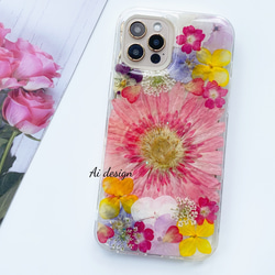 可愛い ♡ 押し花 iphoneケース  スマホケース 押し花ケース プレゼント ギフト　ピンクガーベラ 2枚目の画像