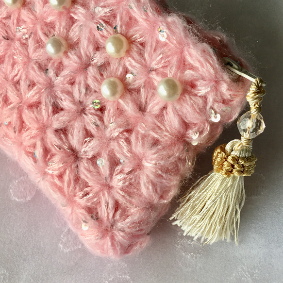 小花模様のリフ編みポーチ 2枚目の画像