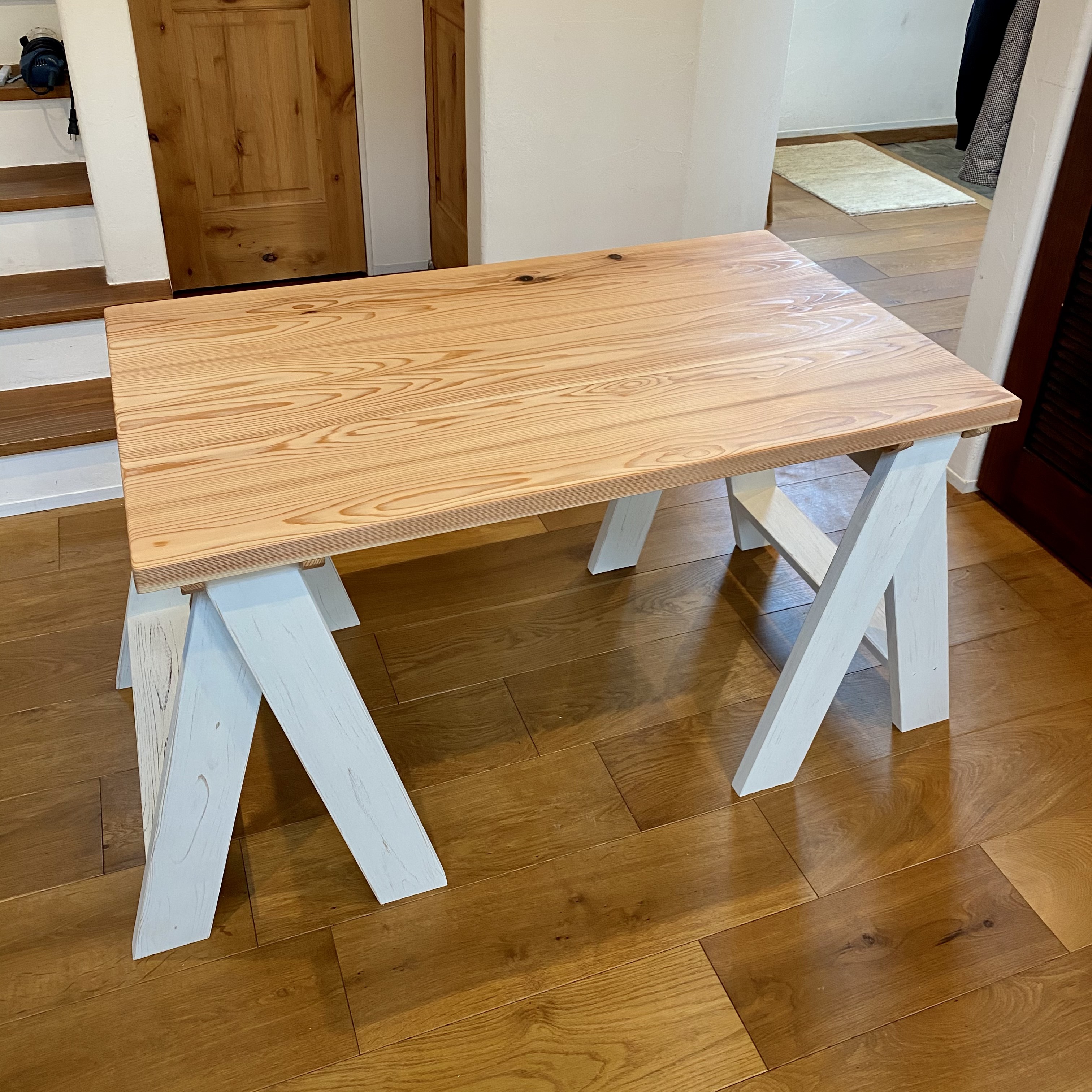 色々な用途に使えるテーブル