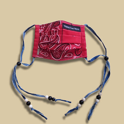バンダナ(赤) プリーツ マスク デニム紐 ビーズ付き 2枚目の画像