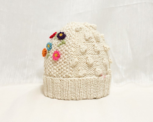 【新品未着用】　お花の刺繍のベレー帽（white） 0_cb87d0286d1ea4a8a07451bc3608