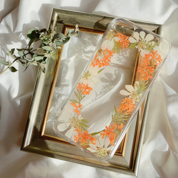 ぽりぽりページ⭐︎押し花ケース ハンドメイドの 押し花 iPhone ケース NO.624B】押し花＆レジン