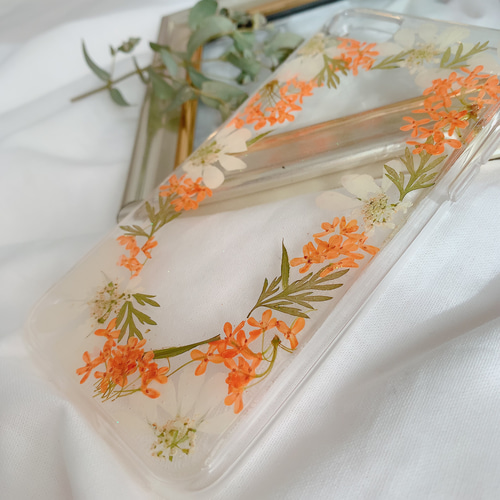 ぽりぽりページ⭐︎押し花ケース ハンドメイドの 押し花 iPhone ケース NO.624B】押し花＆レジン