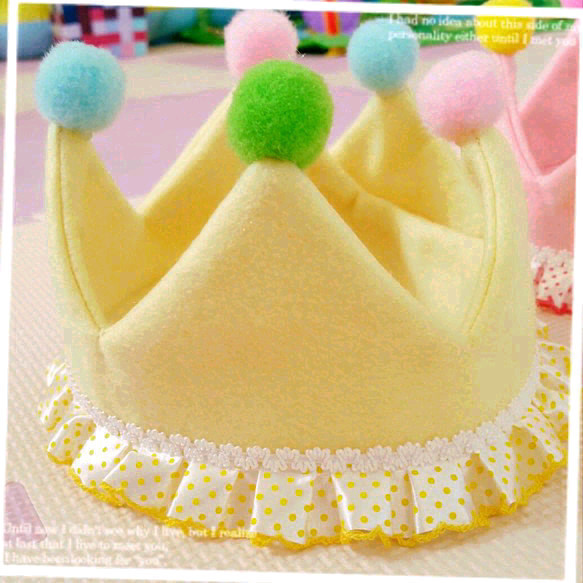 【限定2色❤】誕生日や記念日に♡♡～ポンポン王冠～ 3枚目の画像