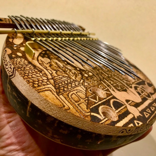 Bunカリンバ・親指ピアノ・〜 旅する猫 〜 17弦 カスタムバージョン