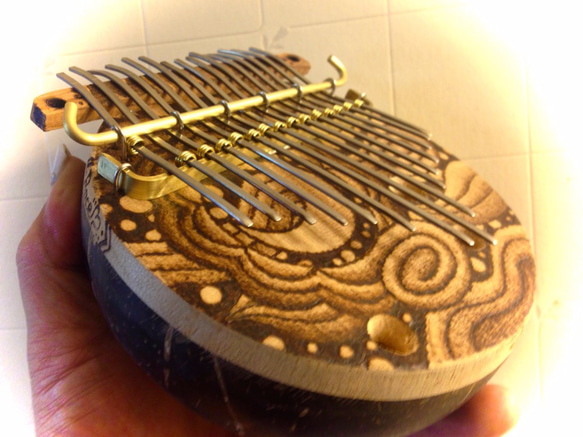 Bunカリンバ・親指ピアノ『Scenery with the moon~月のある風景~Ⅲ』 カリンバ ココナッツ 親指ピアノ 心の楽器