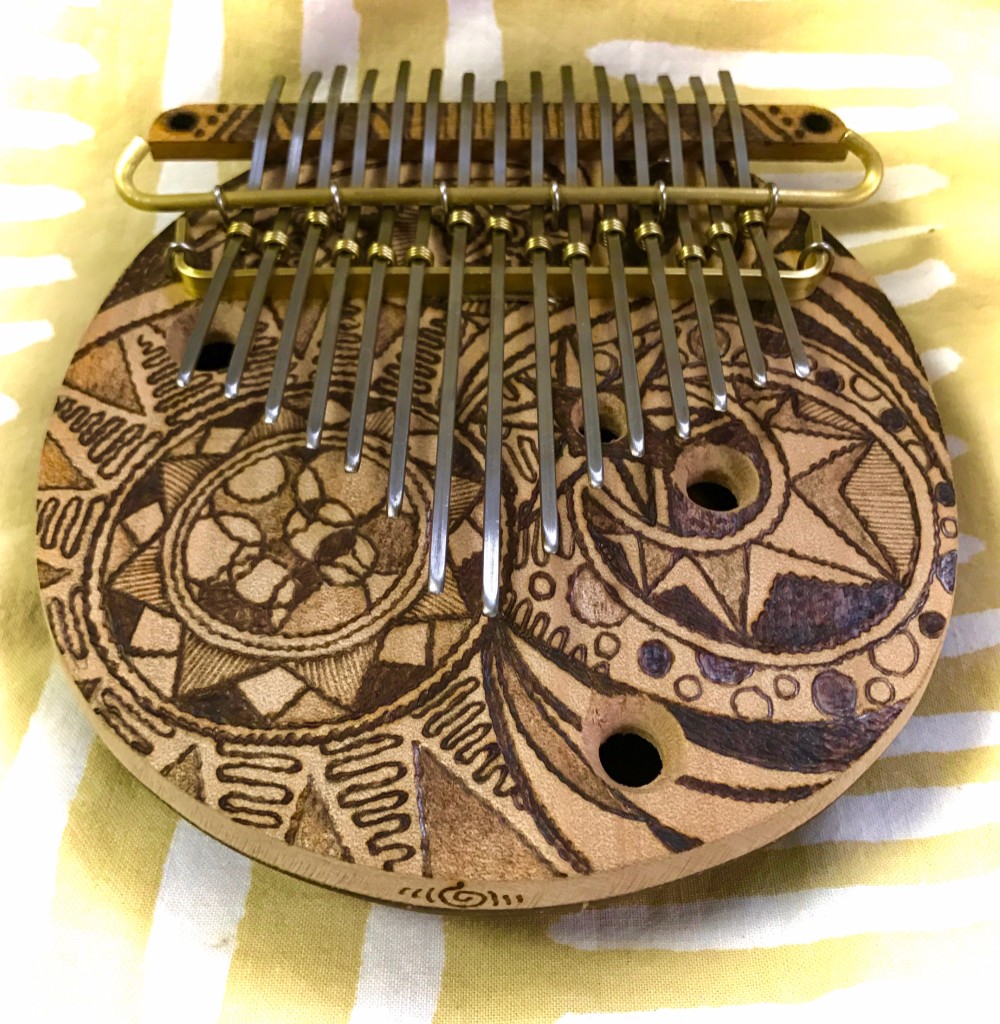 Bunカリンバ・親指ピアノ・〜 宇宙の瞬き Passion 〜 旅人使用 楽器