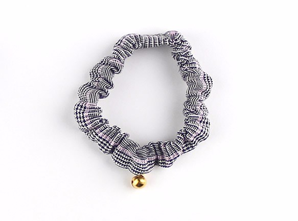 子猫用首輪｜鈴付きシュシュタイプ（ピンクグレンチェックSサイズ） 3枚目の画像