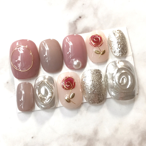 くすみピンク ワイヤー ミラー うねうねネイル ニュアンスネイル 薔薇 