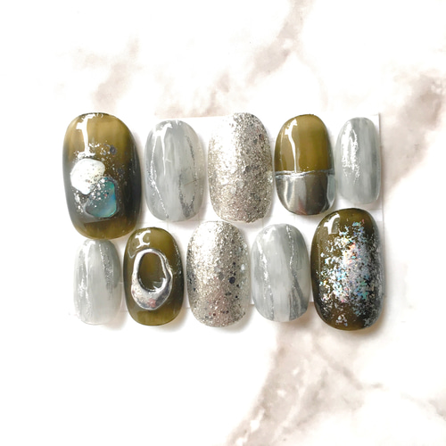 カーキ ニュアンス ミラーネイル ジェルネイル ネイルチップ（つけ爪  